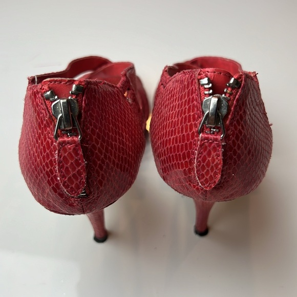 ❤️WHITE HOUSE BLSCK MARKET RED LEATHER SNAKESKIN PRINT 4.5” HEELS SIZE 7 MEDIUM - Picture 10 of 16